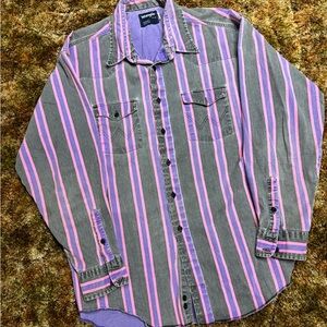 Wrangler Men's Casual Gray and Pink Striped Shirt